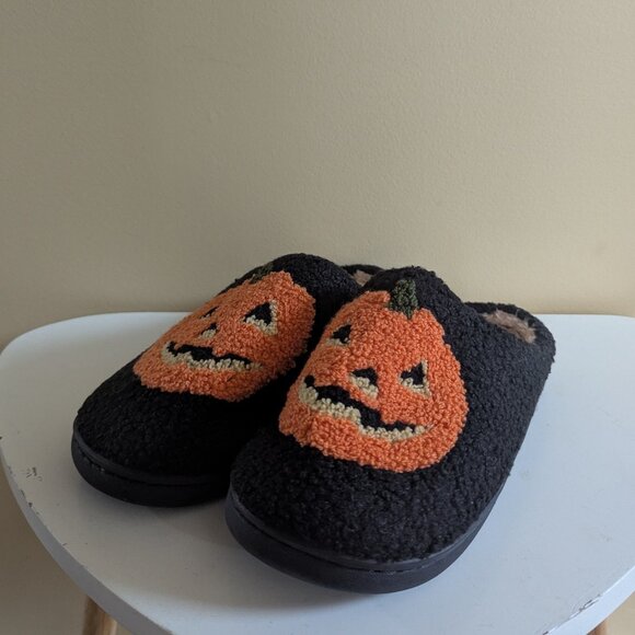 HALLOWEEN PUMPKIN  JACK O LANTERN SLIPPERS - Picture 1 of 4